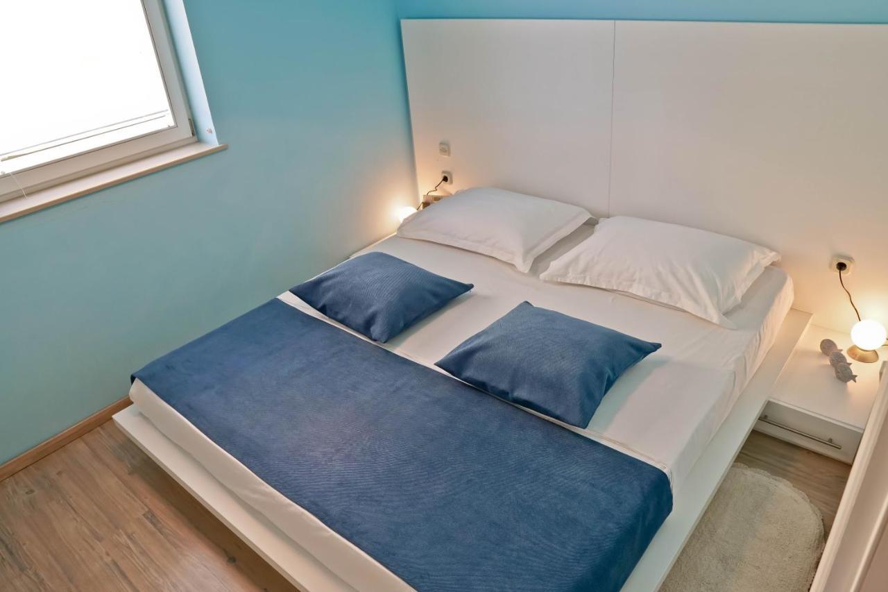Josephine Rabac Apartment Bagian luar foto