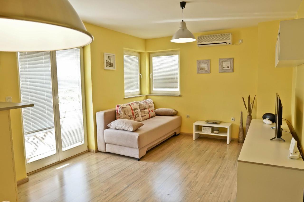 Josephine Rabac Apartment Bagian luar foto